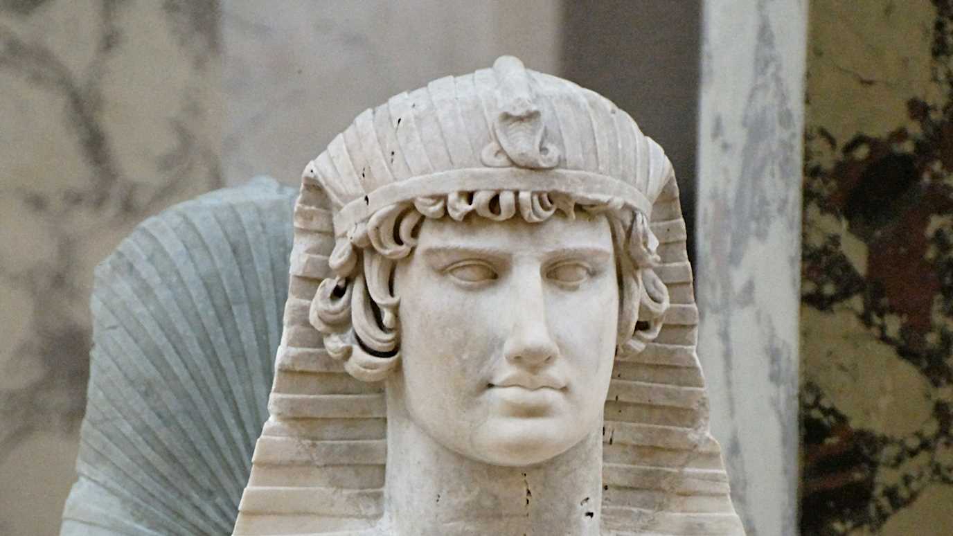 Antinous_Osiris_Louvre_Ma433.jpg